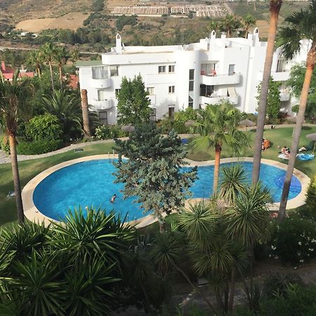 Apartamento Del Sol エステポナ エクステリア 写真