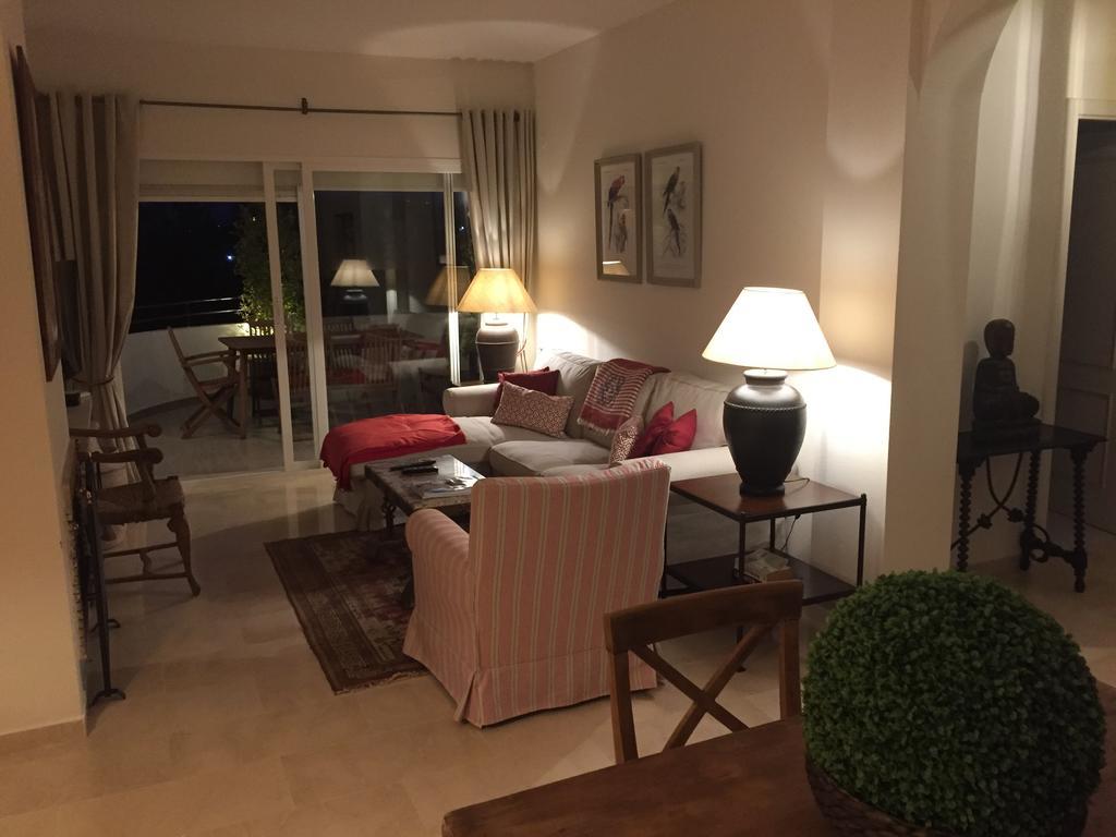 Apartamento Del Sol エステポナ エクステリア 写真